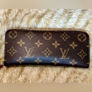 Louis Vuitton Zippy Wallet
